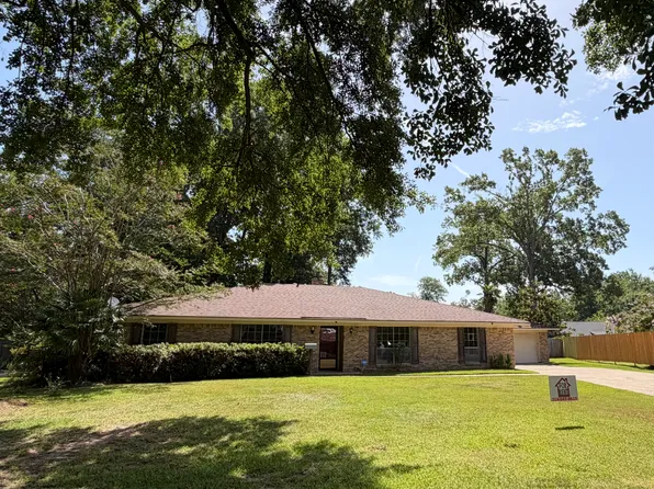 2102 Elmwood Dr, Monroe, LA 71201
