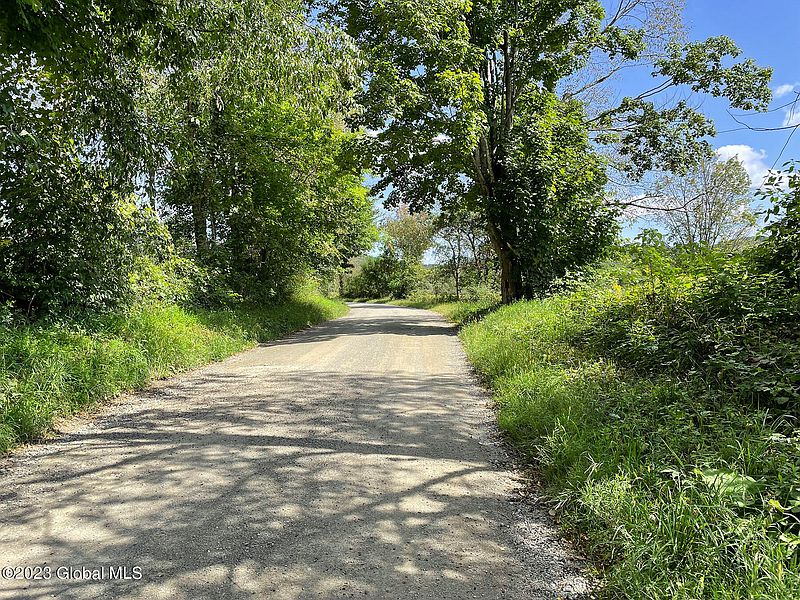5th image of 333 Tiplady Road
