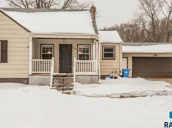 1609 E 31st St N, Sioux Falls, SD 57104