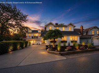 208 Lake Shore Dr, Michigan City, IN 46360