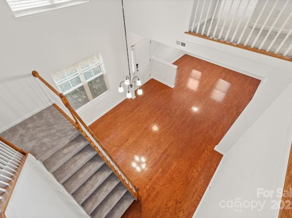 charlotte-north-carolina-65011711 picture