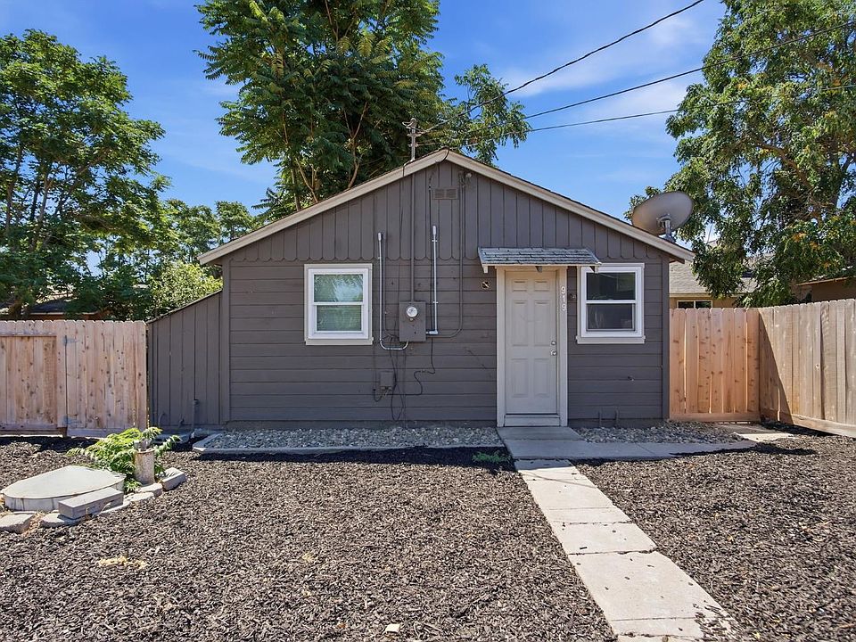 1st image of 917 9th St