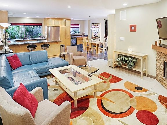 2nd image of 2260 N Cahuenga Blvd APT 107