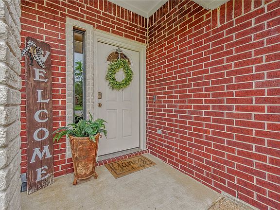 3rd image of 1503 Hunter Creek Dr
