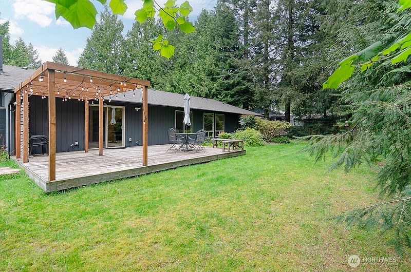 3rd image of 3519 Donnelly Drive SE