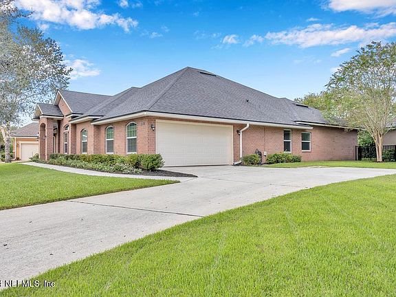2nd image of 3679 OGLEBAY Drive