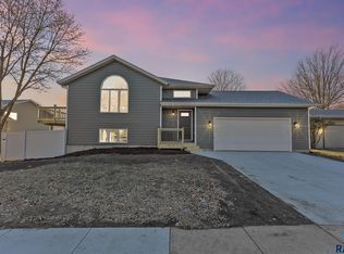 3829 E 36th St, Sioux Falls, SD 57103