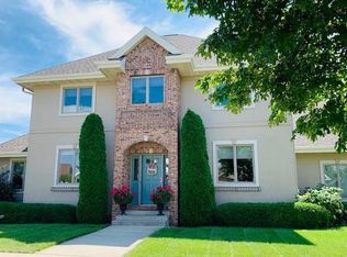 1212 Dartmouth Dr, Waunakee, WI 53597