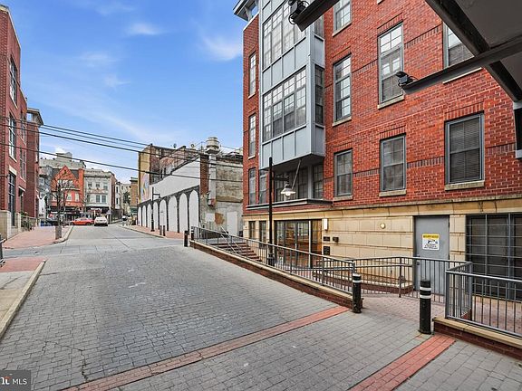 5th image of 2328 Champlain St NW APT 302