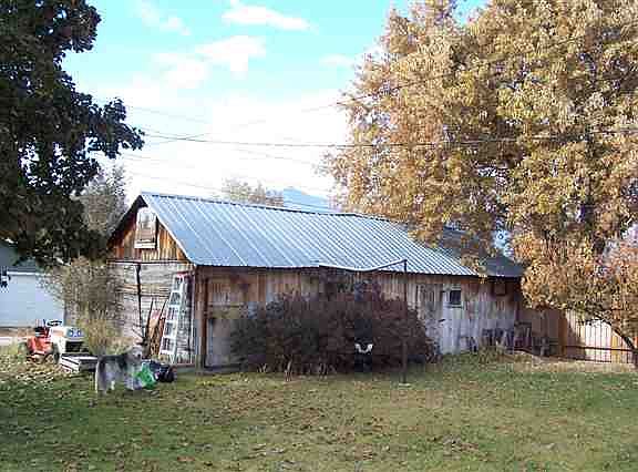 3rd image of 415 Buck St