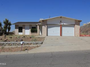 5545 Beth View Dr, El Paso, TX 79932