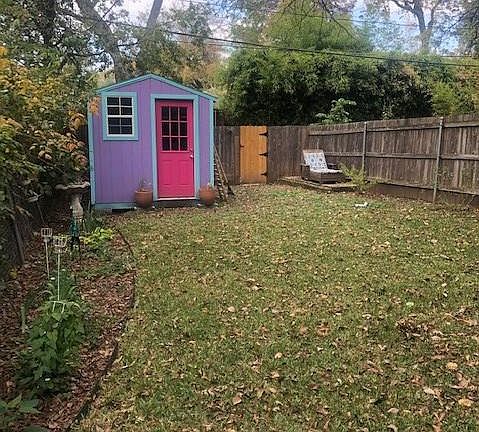 3rd image of 5719 Victor St