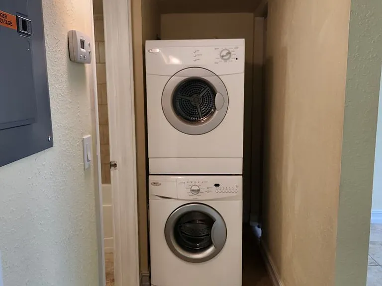 3175 Royalston Ave #102 — Photo 9