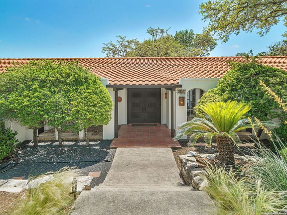 2nd image of 206 LOCHAVEN LN