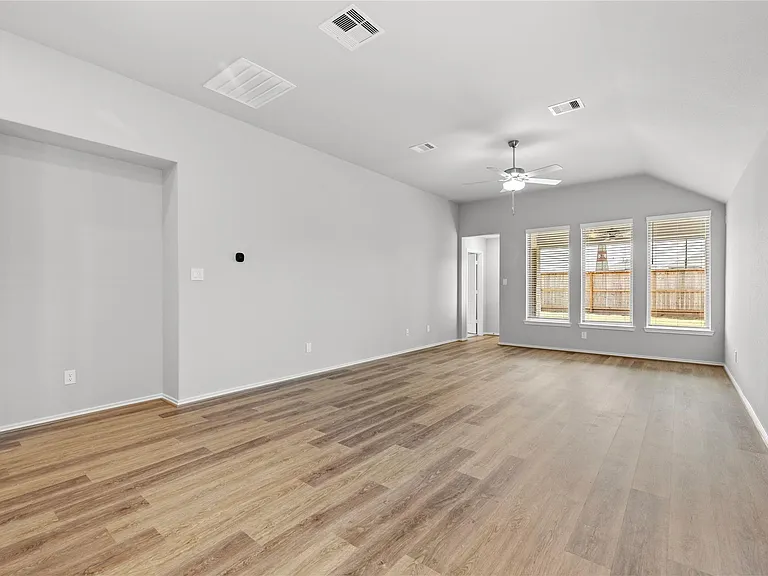 10414 Starfire Yellow Dr — Photo 13