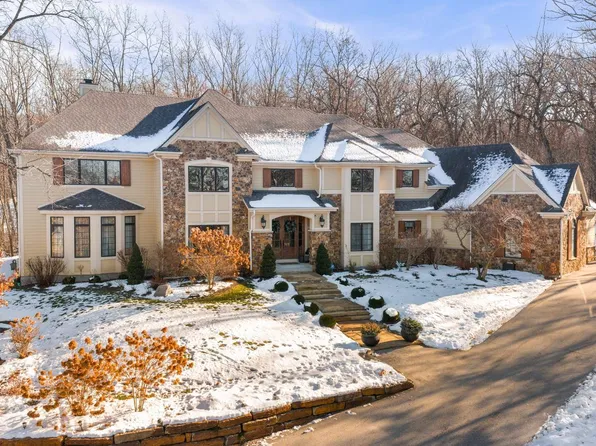 W289S4684 Rockwood TRAIL, Waukesha, WI 53189