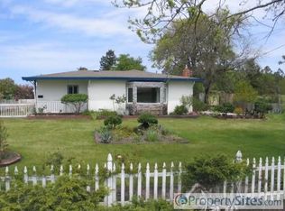 879 Ludwig Ave, Santa Rosa, CA 95407