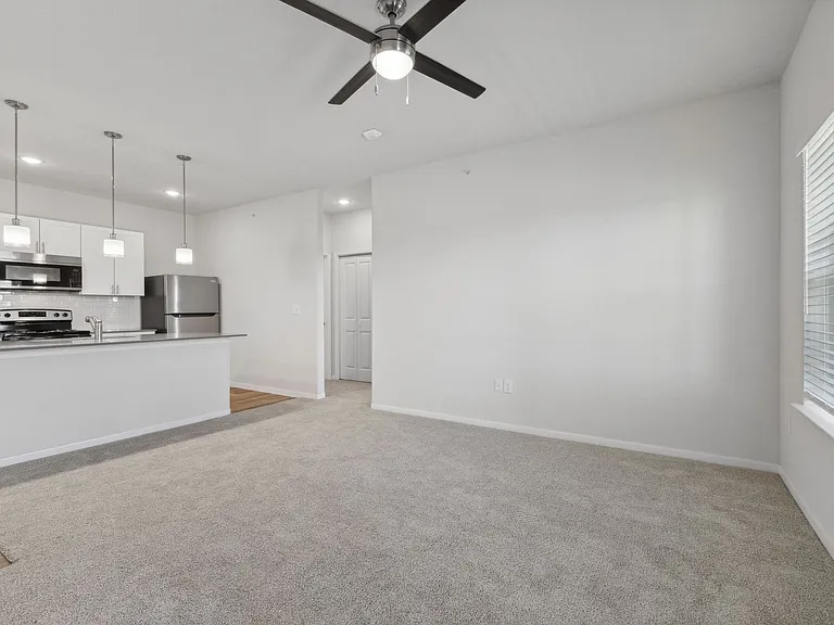 Stone Creek Flats - Brand New Apartments in Sherman, Texas — Photo 39