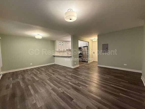 4th image of 800 Graceland Ave #201