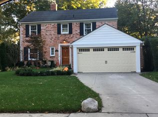 63 Cambridge Rd, Grosse Pointe Farms, MI 48236