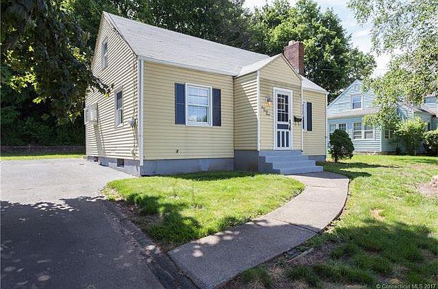 1st image of 443 Glen St