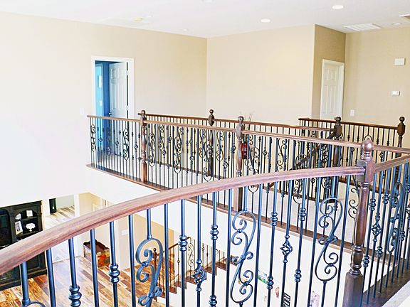 3rd image of 8725 Sherwood Park Dr