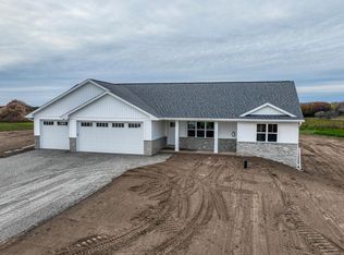 3752 Evelyn Rose Ln, Green Bay, WI 54313