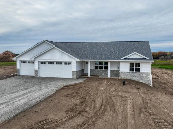 3752 Evelyn Rose Ln, Green Bay, WI 54313