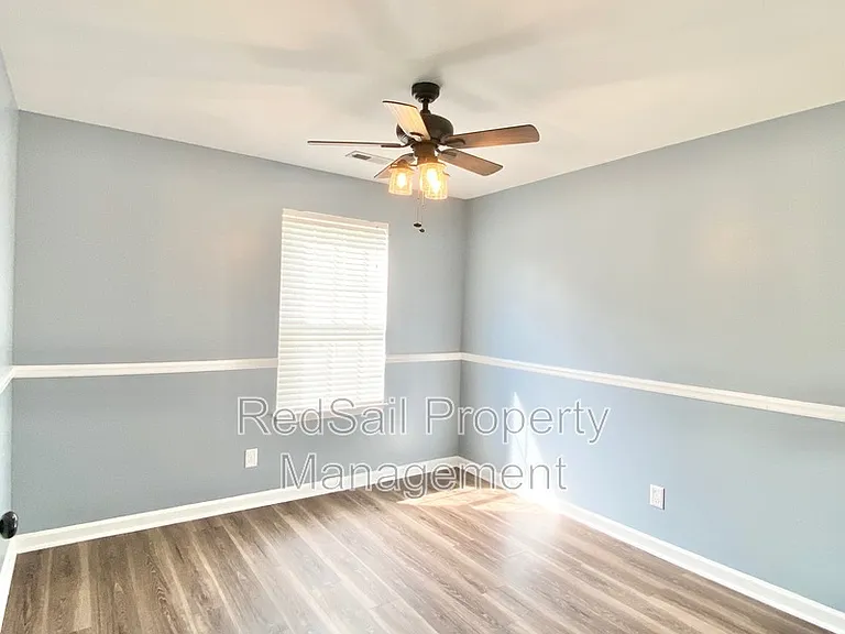 100 Zinfandel Rd — Photo 12