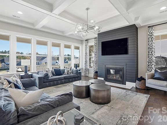 3rd image of 2549 Hidden Shoals Rd