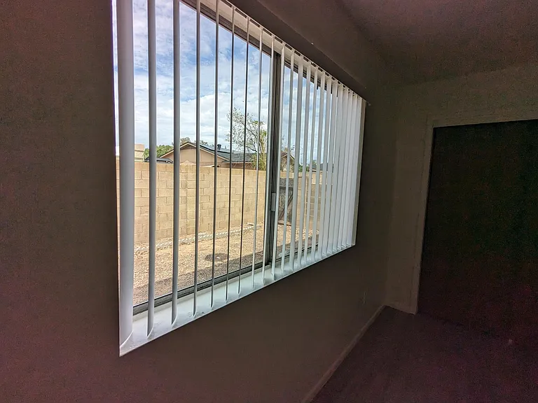 2059 N Winterhaven #101 — Photo 39