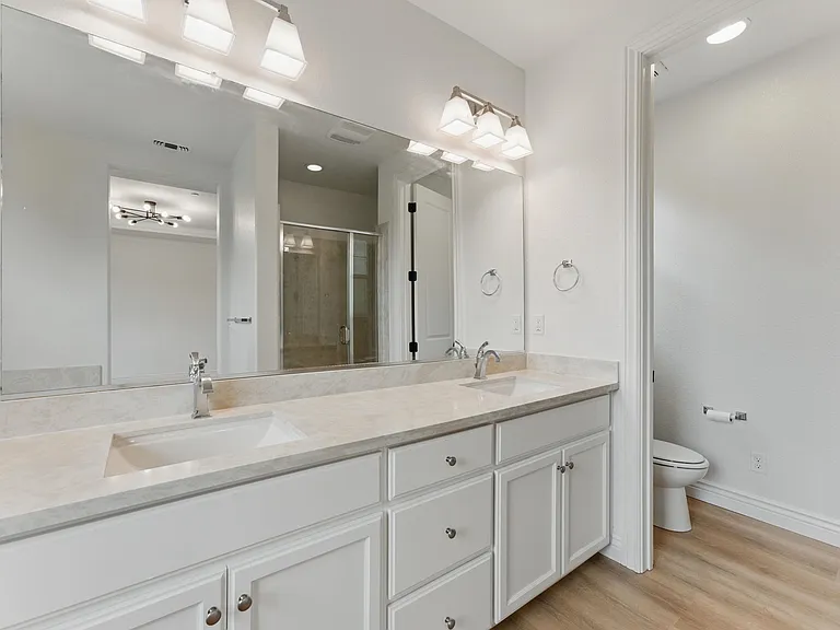 2319 Carbondale Way — Photo 13