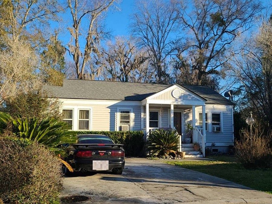 1st image of 11 McLaughlin Ct