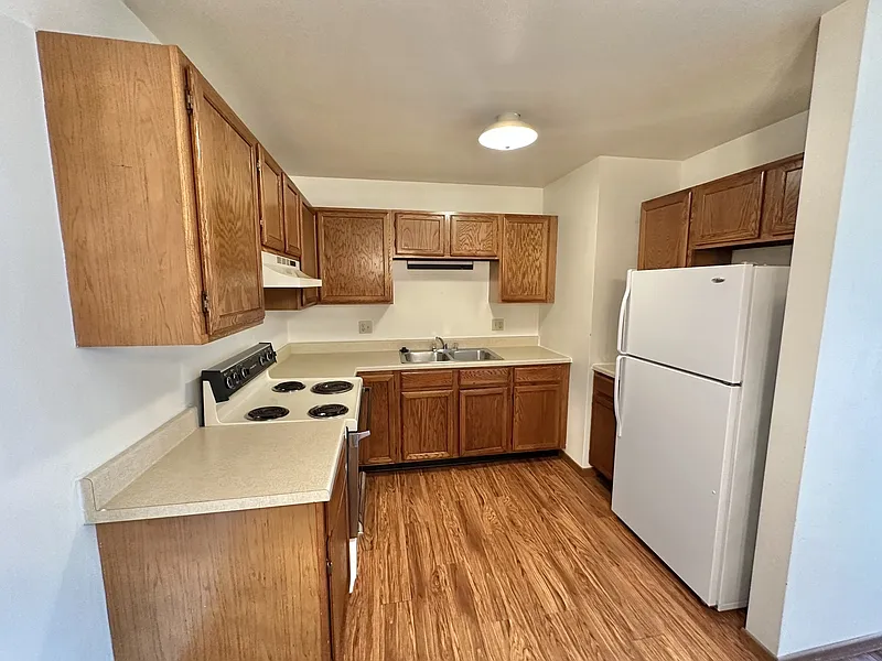 1 bed, 1.0 bath, $925 — Photo 2