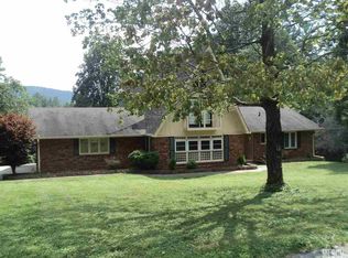 2410 Cedar Rock Cir, Lenoir, NC 28645