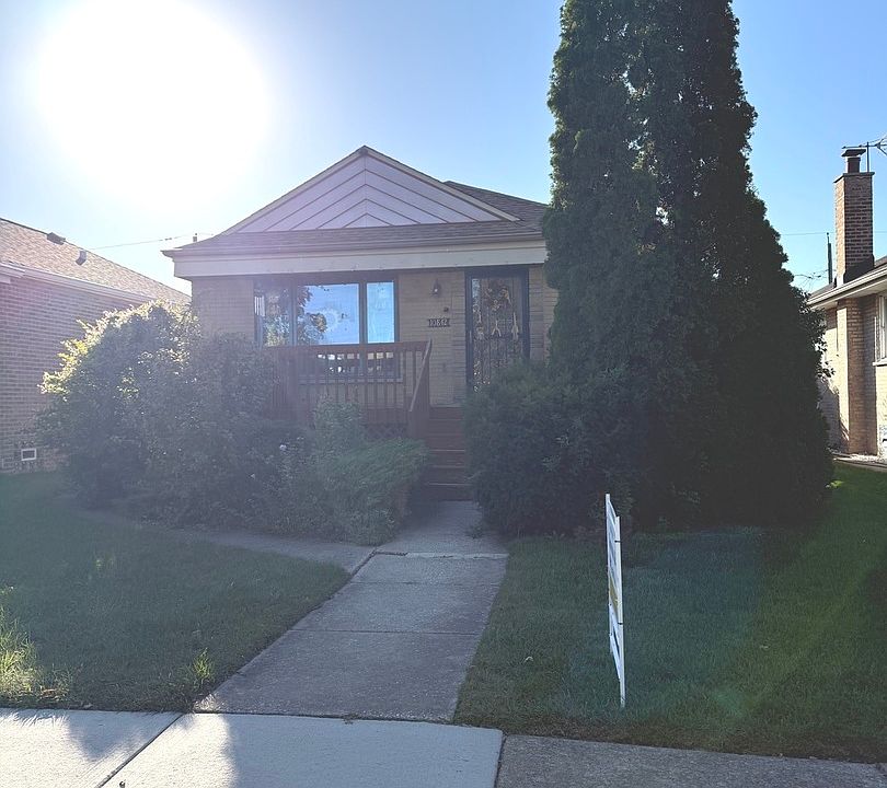 2nd image of 10842 S Avenue B
