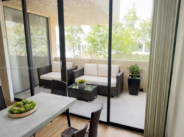 10400 SW 108th Ave APT A202, Miami, FL 33176