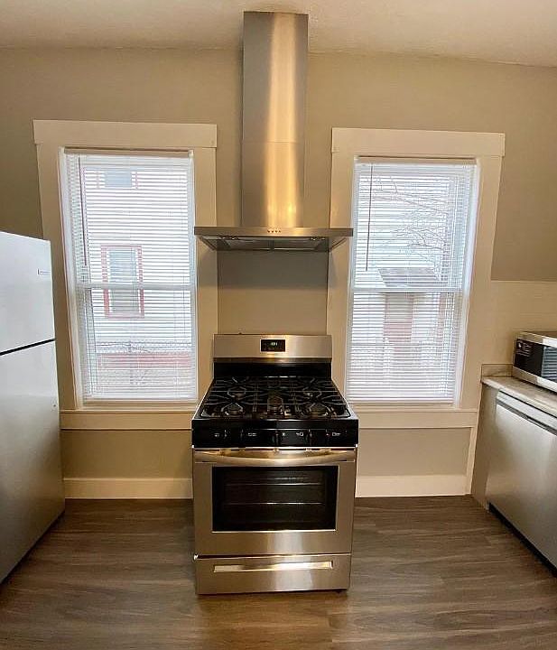 1st image of 721 Jefferson Ave
