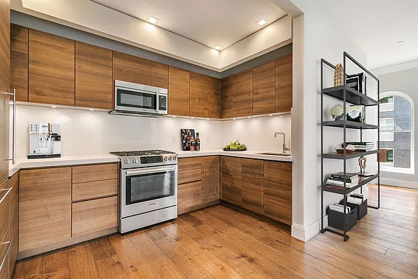 Rented by Halstead Real Estate | media 4