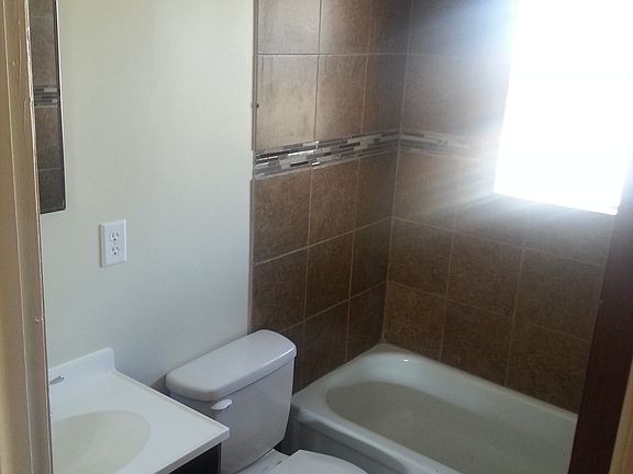 5th image of 3109 E Livingston Ave APT C