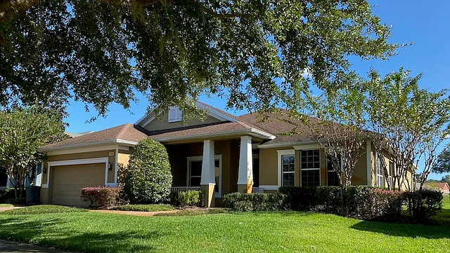 3 bed, 2292 sqft, $3,200 — Photo 2