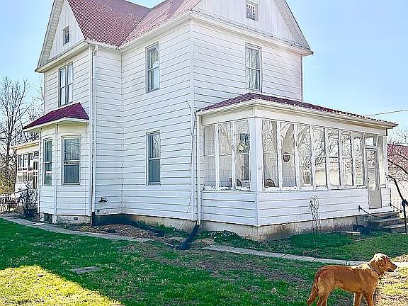 3rd image of 228 E Canaan Rd