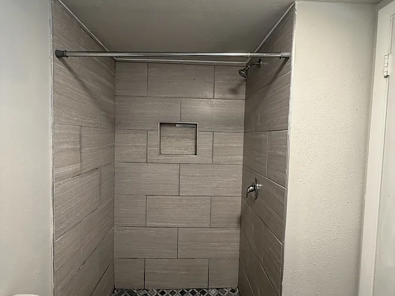 1920 W Lakeview Blvd #4 — Photo 12