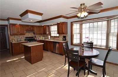 2nd image of 1023 Yeardley Ln