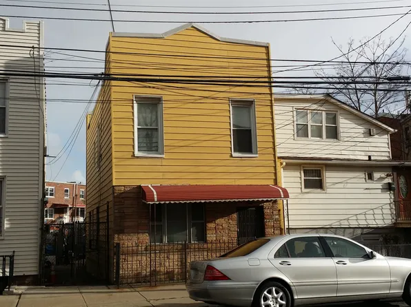 157 Bay 50 St, Brooklyn, NY 11214