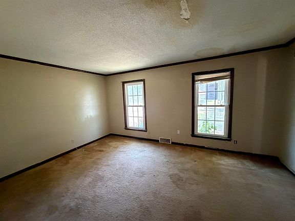 4th image of 3410 Emerald St