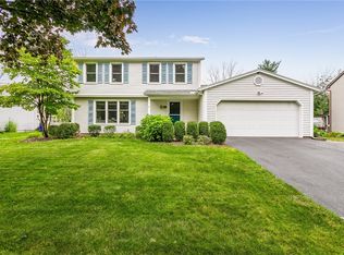 95 W Bend Dr, Rochester, NY 14612