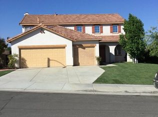 35727 Date Palm St, Winchester, CA 92596