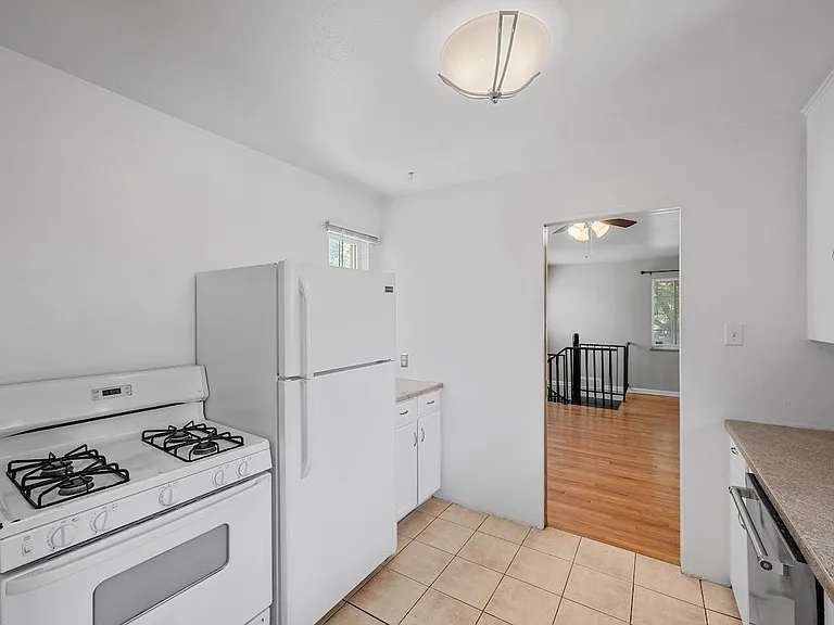 1393 S Grant St — Photo 11