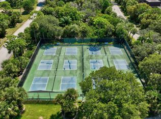 5813 SE Riverboat Dr, Stuart, FL 34997